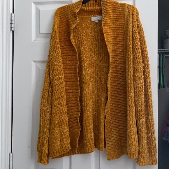 Mustard Cardigan - Picture 1 of 3